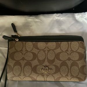BNWT COACH signature double zip wallet wristlet horse and carriage